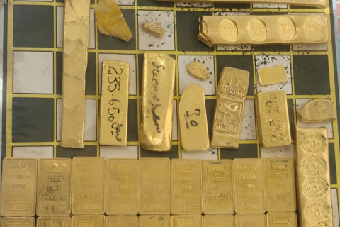 Gold Smugling Caught By Custom Officers Capitalnewspoint.com