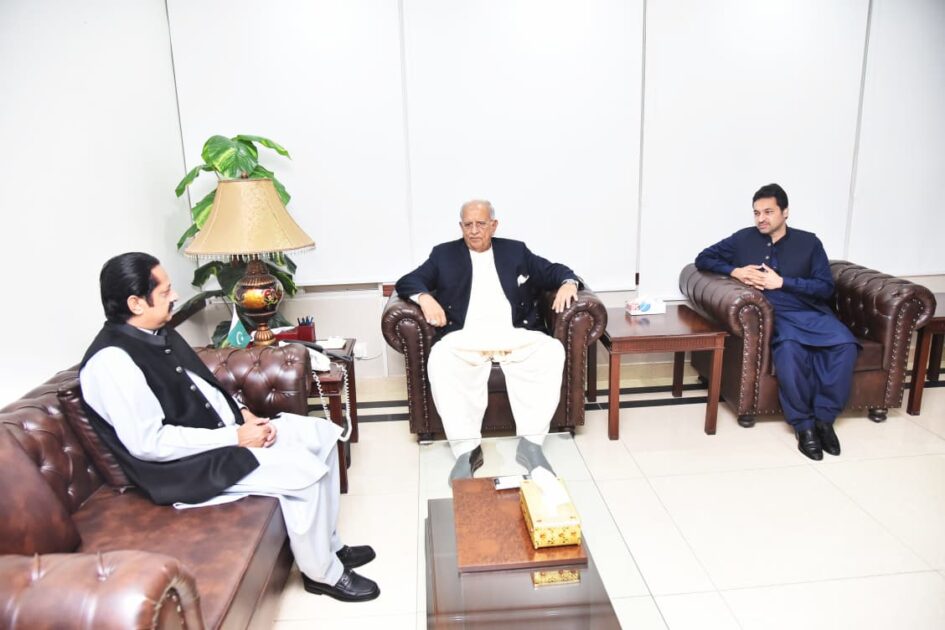 Bahawalpur MNA Malik Munir Iqbal Channar Thanks Riaz Hussain Pirzada for By-Election Support Capitalnewspoint.com